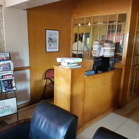 Hotel Regency Thiruvananthapuram Kültér fotó