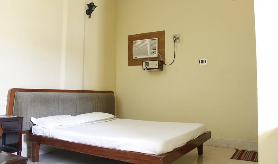 Hotel Regency Thiruvananthapuram Kültér fotó